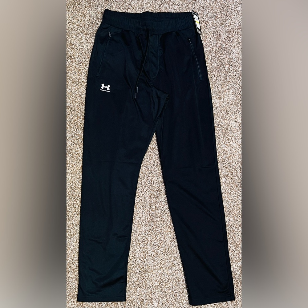 💥UNDER ARMOUR, BRAND NEW 💥 Black Athletic Pants